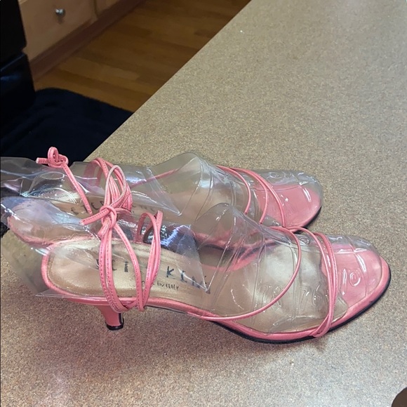 Peter Kent Peep Toe Kitten Herks - Picture 4 of 8